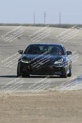 media/Oct-21-2023-Speed Ventures (Sat) [[ddf75163c5]]/Yellow/Grapevine/